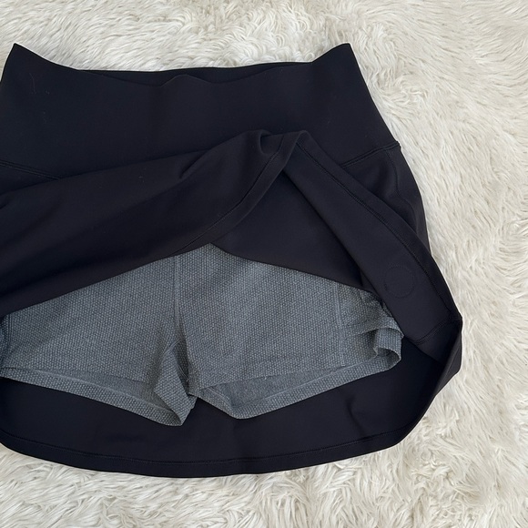 Vuori Volley Black Mini Skirt - Picture 5 of 7